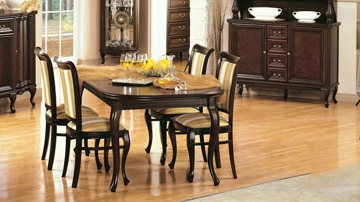 שולחן לסלון בעיצוב קלאסי בצבע אגוז